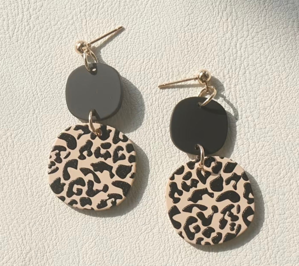 Drop earring - black and tan