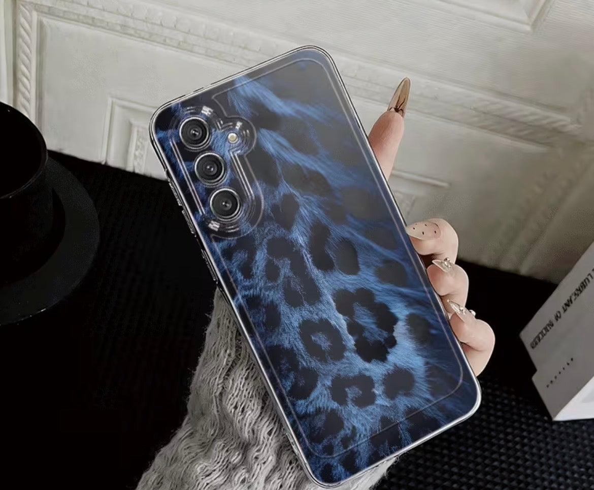 Blue “fur” print leopard print phone case - Galaxy