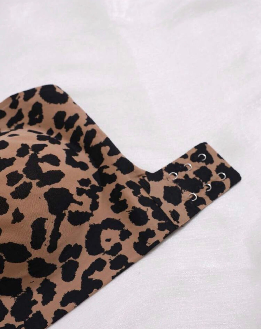 Bra - side clasp