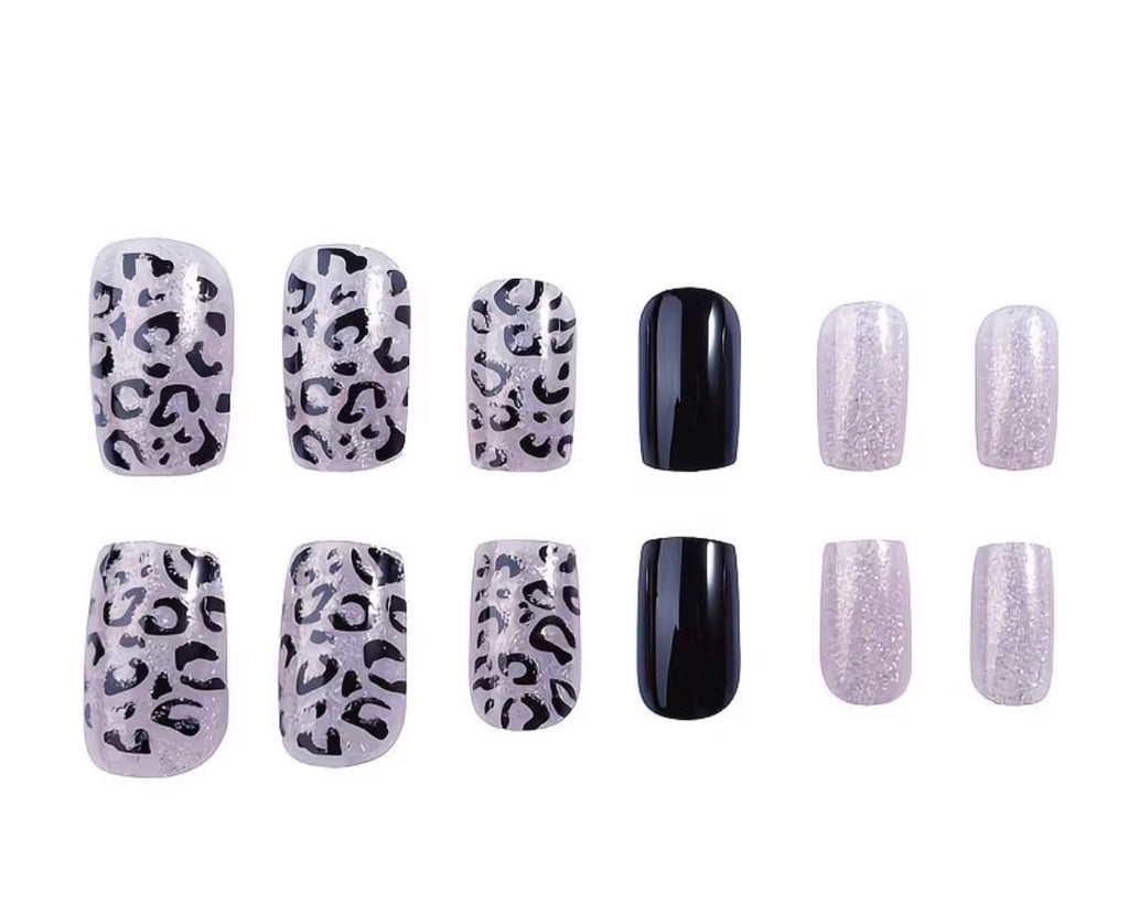 Press-on nails black & silver
