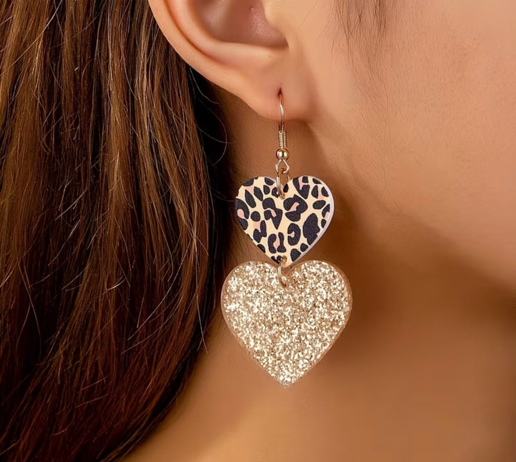 Heart drop earrings - gold