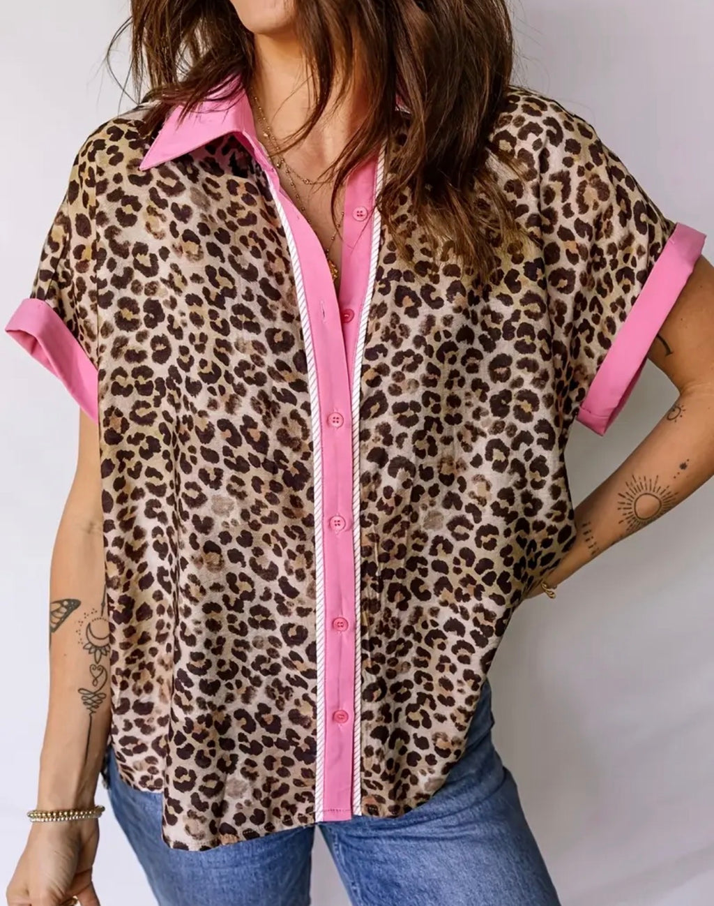 Shirt with pink trim