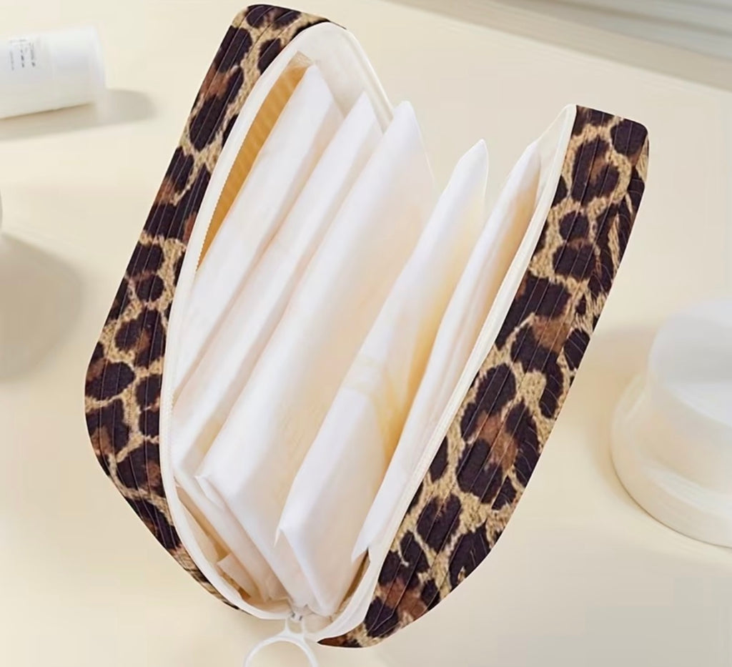 Sanitary pouch