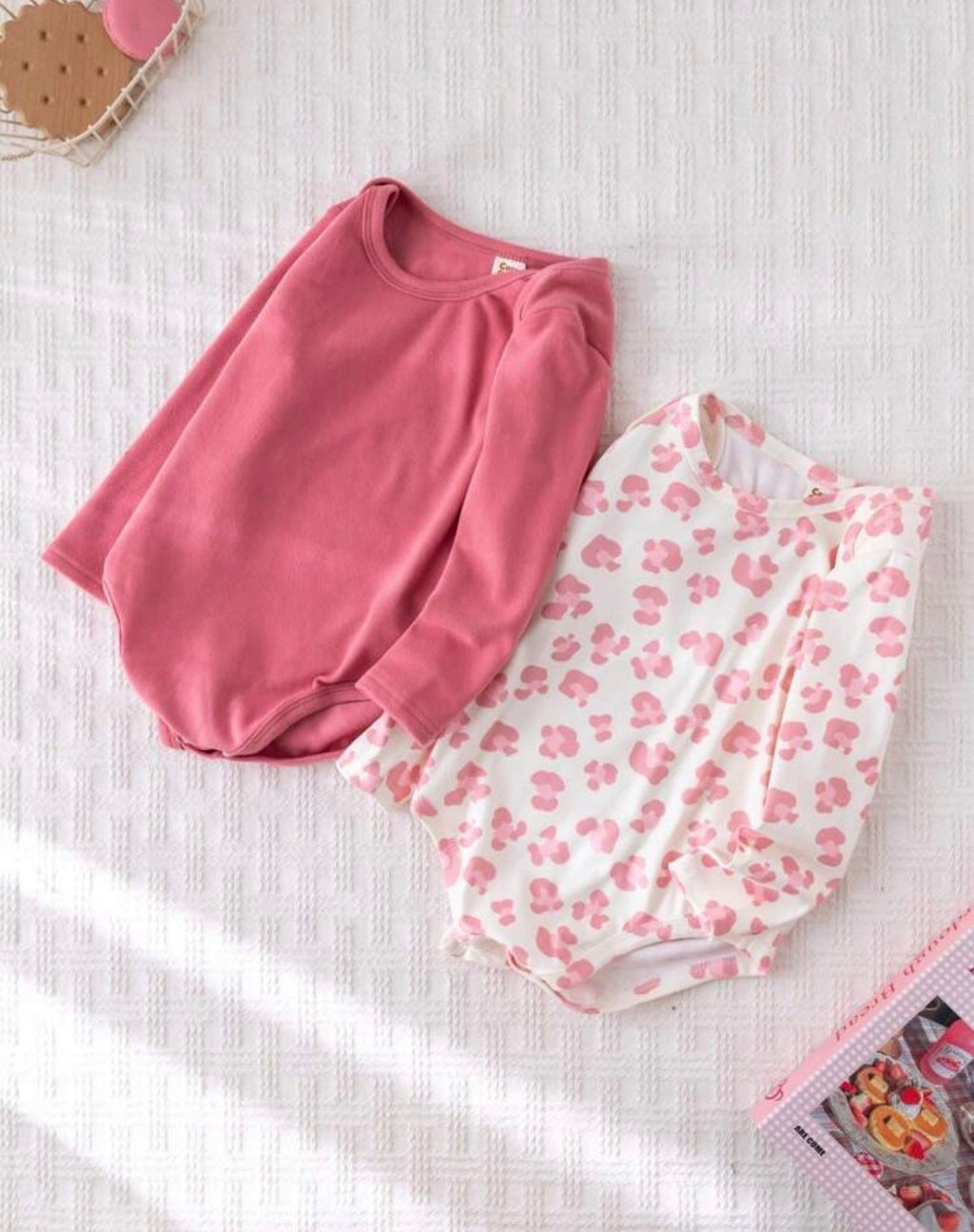 Baby girl body suit - 2pc pink and white