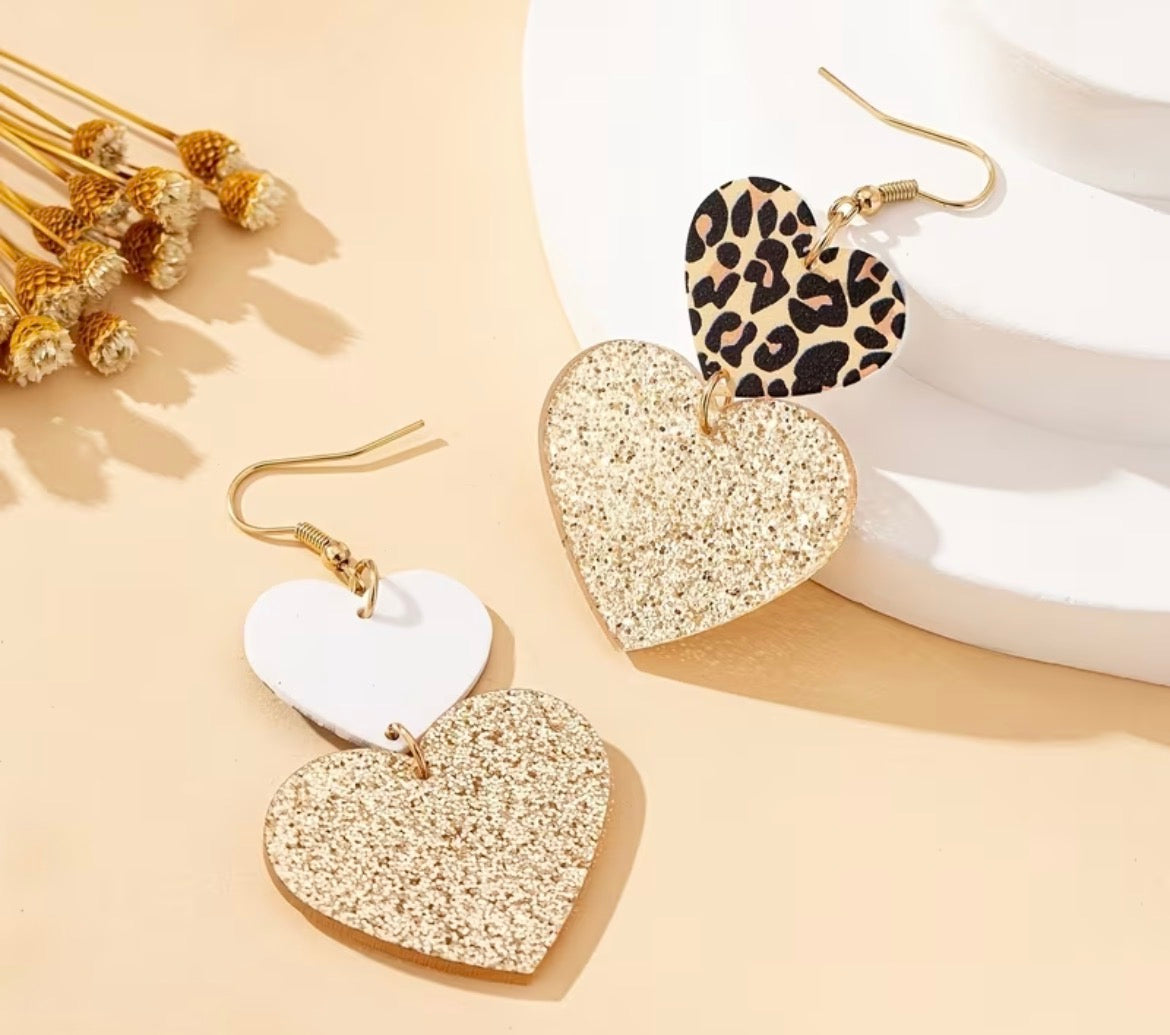 Heart drop earrings - gold