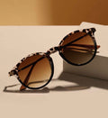 Round sun glasses