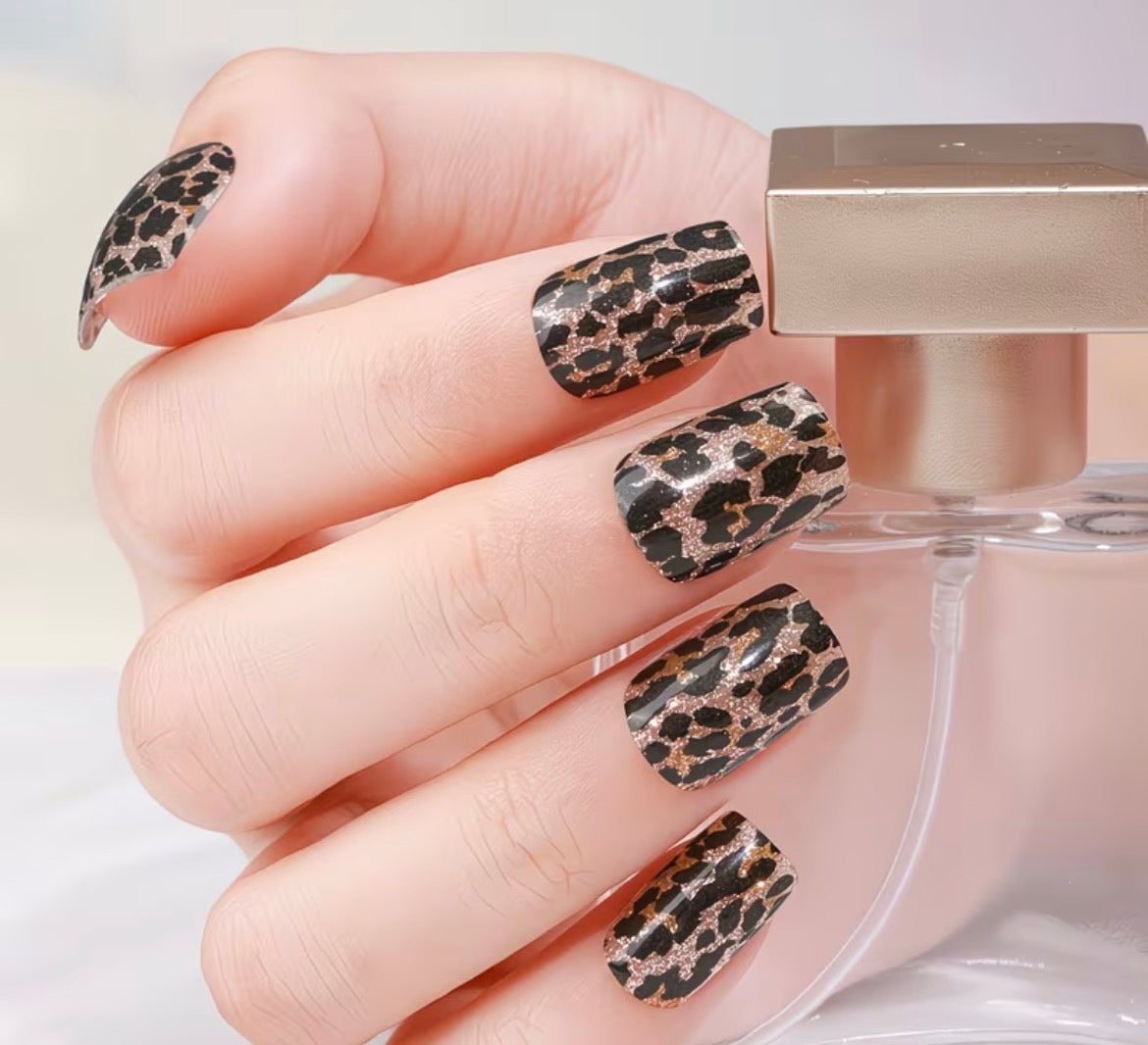 Nail strips/stickers leopard