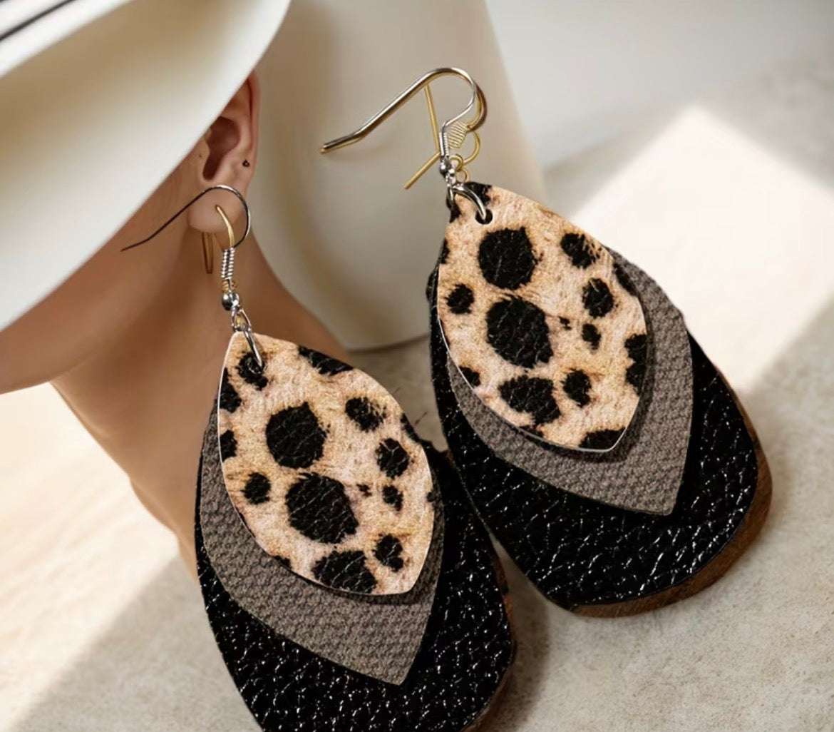 Layer earrings - black and grey