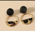 Drop Earrings - rounds black