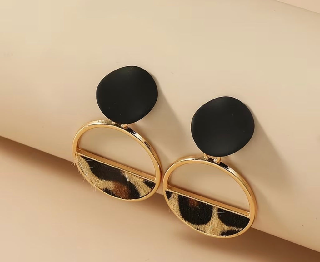Drop Earrings - rounds black