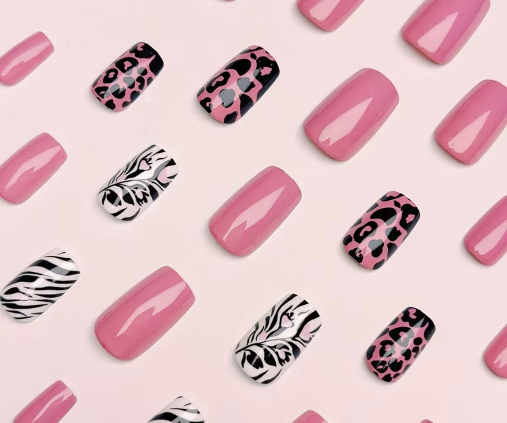 Nails - medium length pink animal