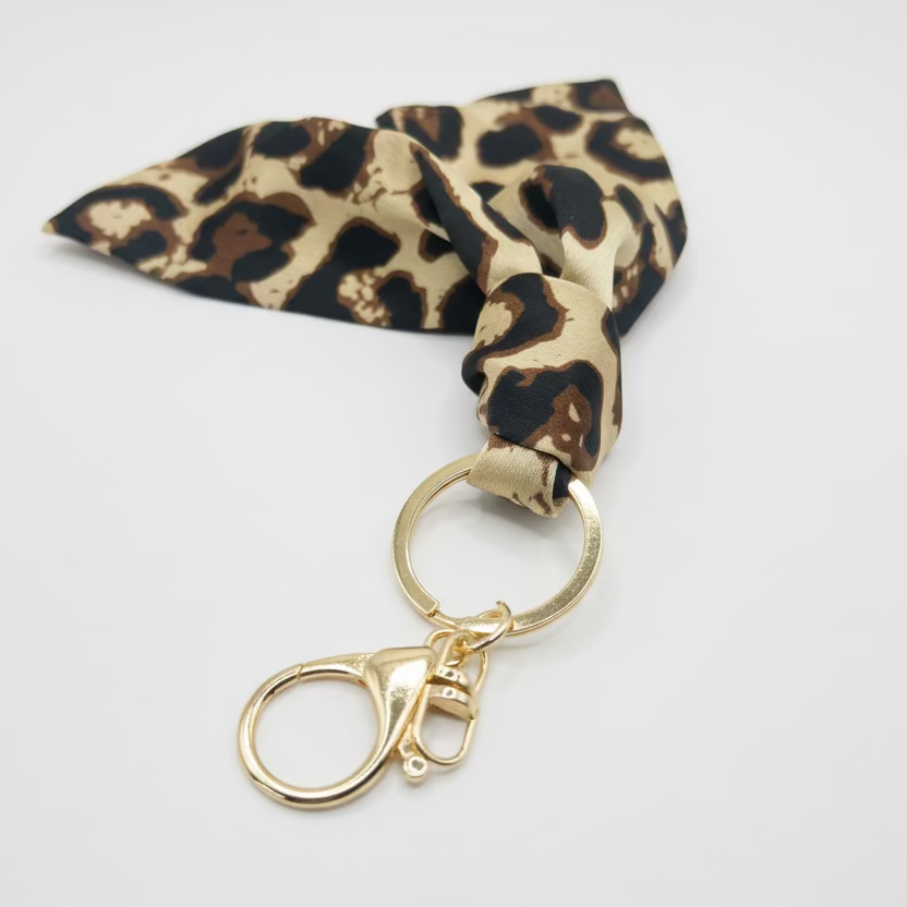 Keyring - leopard ribbon
