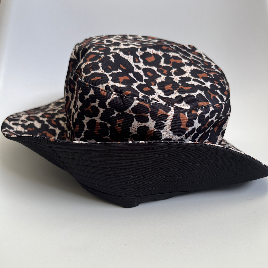 Reversible bucket hat